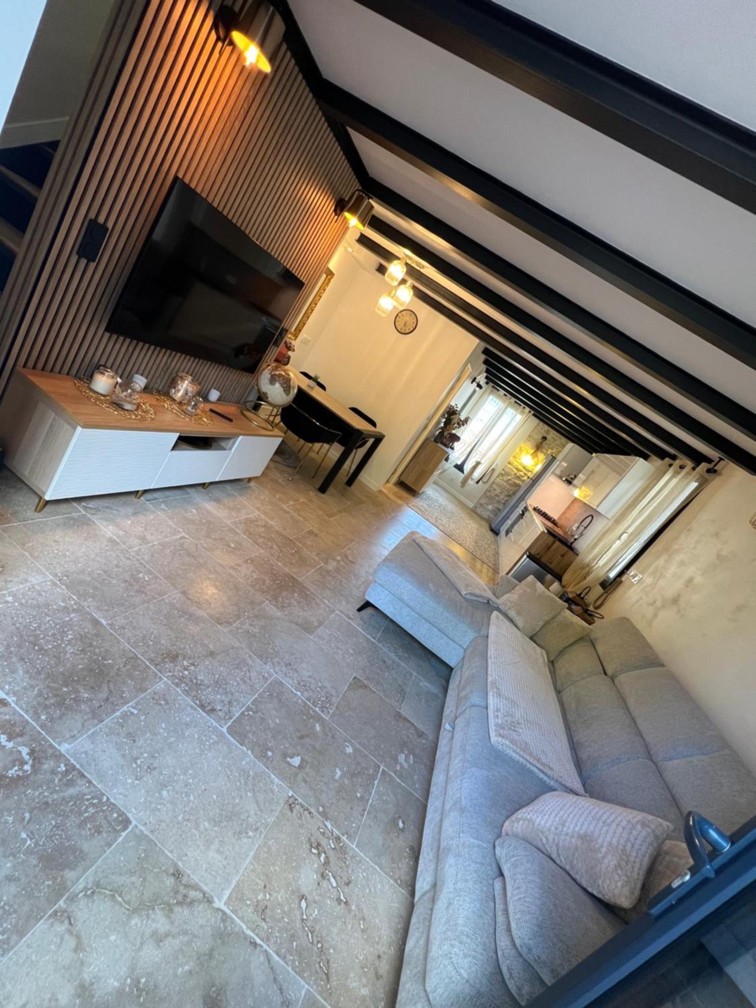 Appartement Loft De Luxe Proche A9 ,gare ,centre Ville,commerce Montpellier